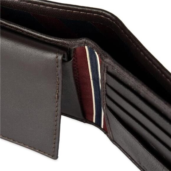 Thin Sleek Casual Bifold with 6 Credit Card Pockets and Removable ID Window - Picture 5 of 7